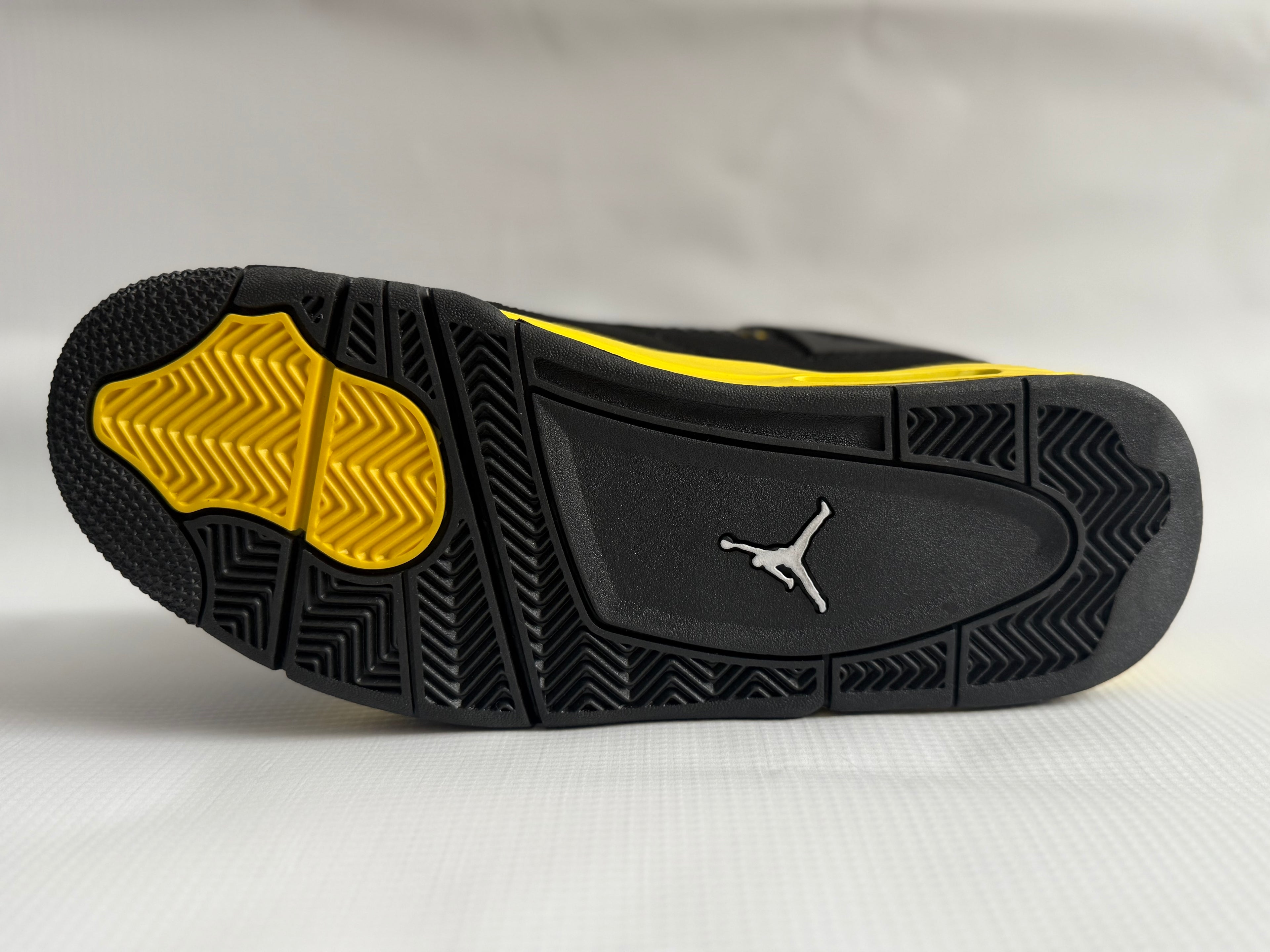 Air Jordan 4