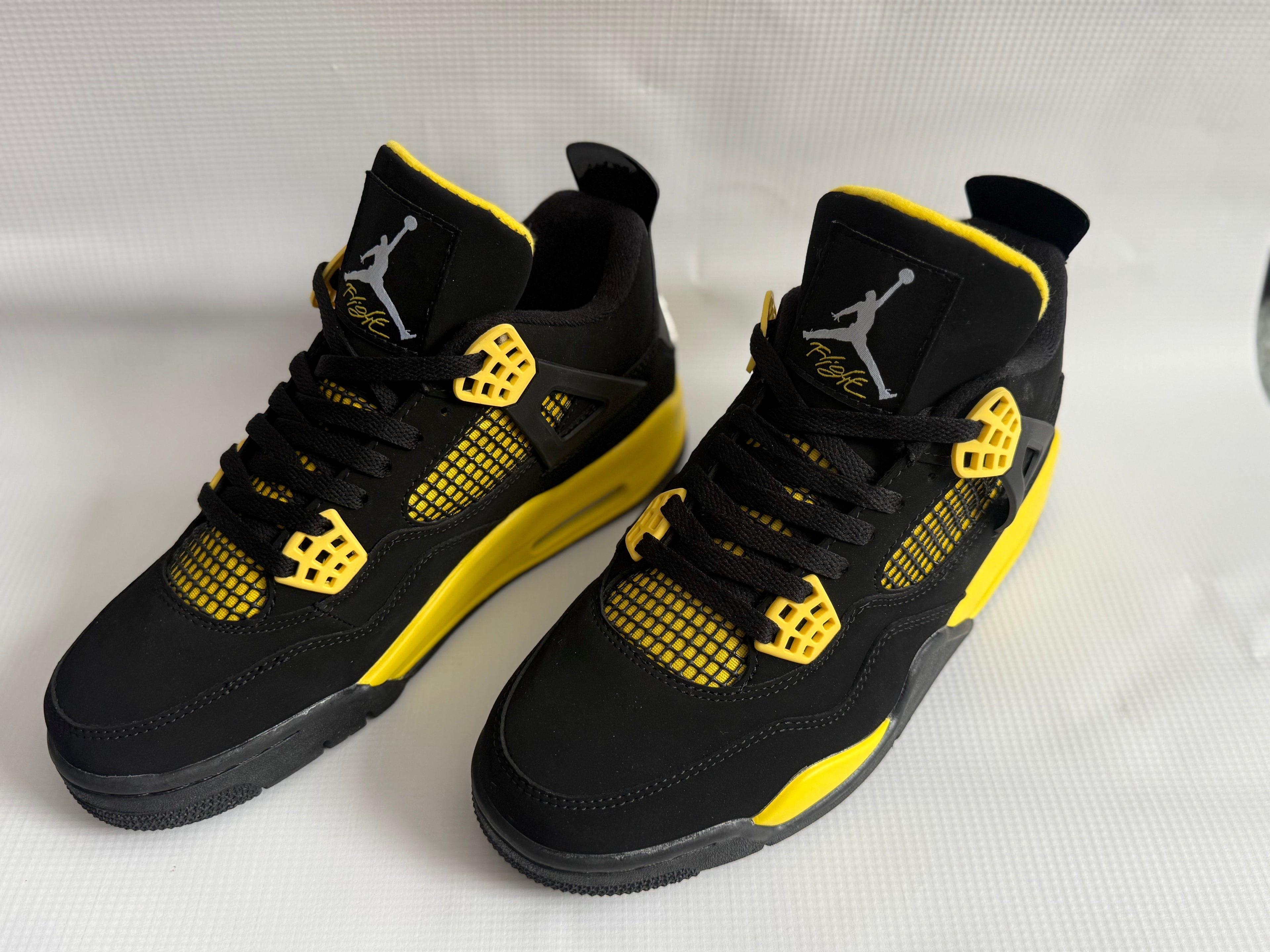 Air Jordan 4